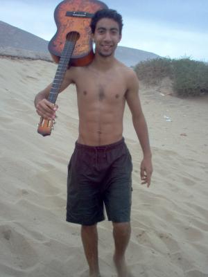 ba c moi  c mon guitarre mais je ne sais pas joue